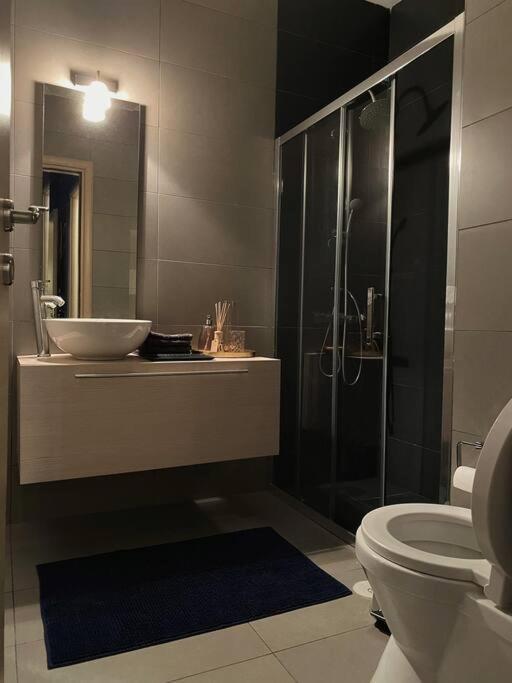 Ultimate Downtown Athens Escape Apartment Bagian luar foto