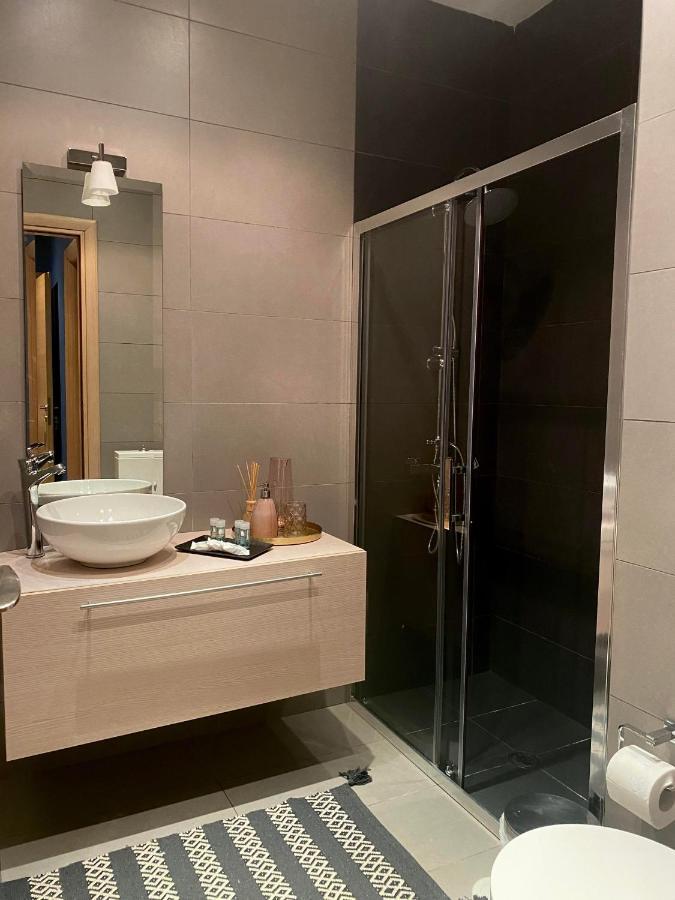 Ultimate Downtown Athens Escape Apartment Bagian luar foto